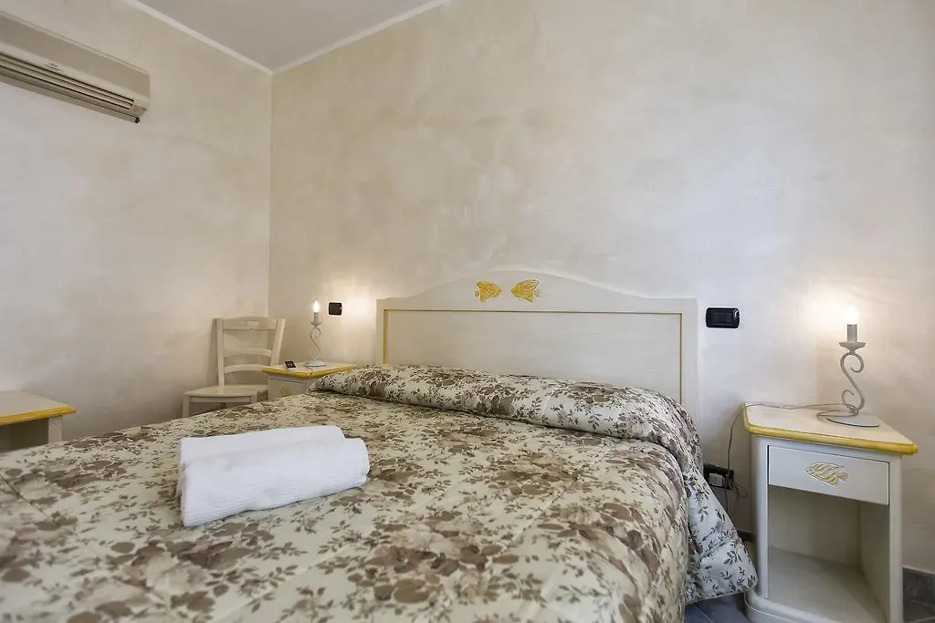 Morpheo Rooms Alguer 2*,  Italia